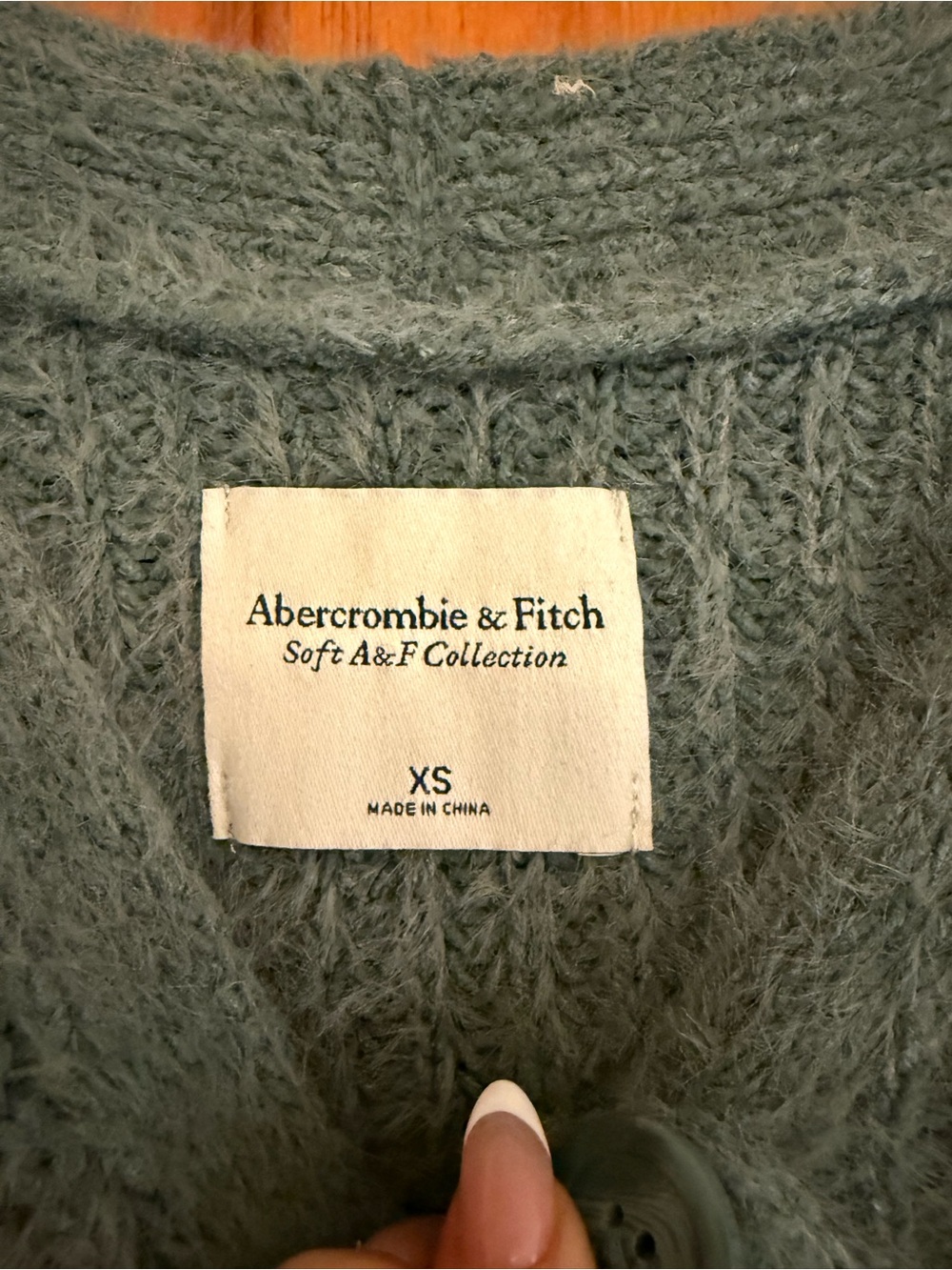 Abercrombie Cropped Button-Front Women’s Sweater - Picture 2 of 3